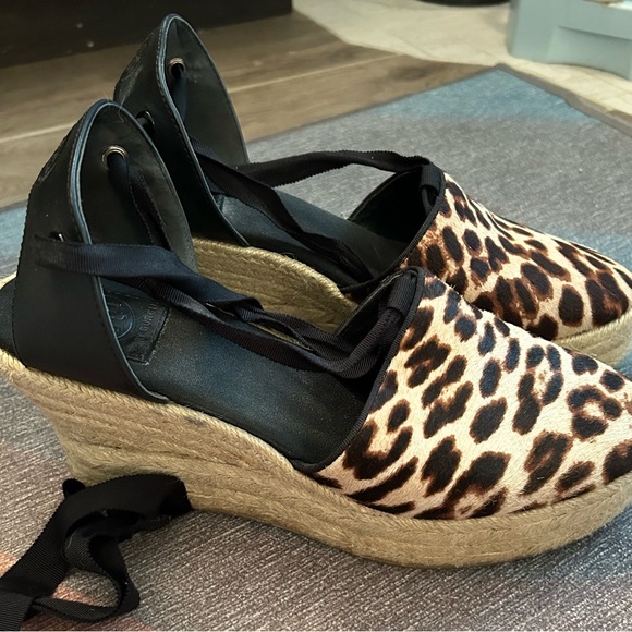“Tori Burch” pony hair espadrilles stamped leopard print. Size 11 - Picture 3 of 9